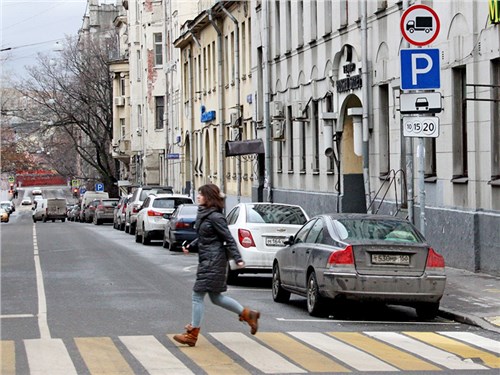 Москва признана городом с одной из самых дорогих парковок в мире