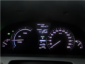 Lexus LS 600h F Sport 2012 приборная панель