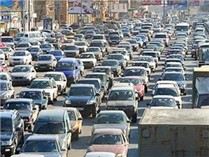 Более трети российских автомобилистов не знакомы с пробками