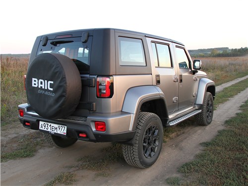 BAIC BJ40 (2023) вид сзади