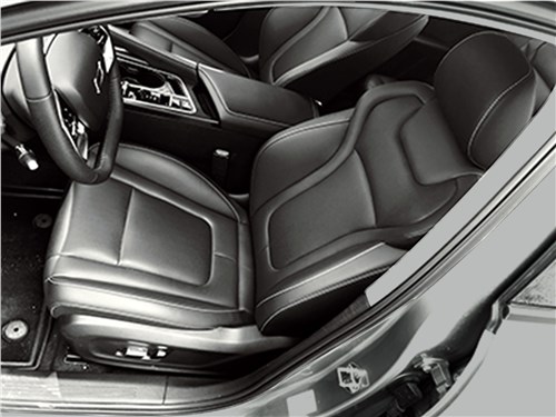 FAW Bestune B70 (2025) передние кресла