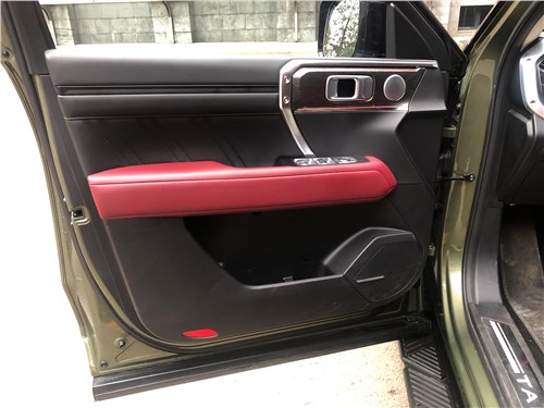 Предпросмотр tank 400 (2026) дверь