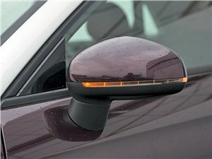 Audi A1 2011 боковое зеркало
