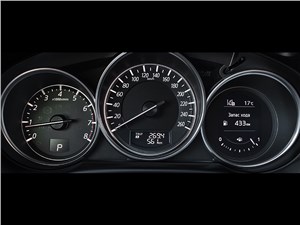 Mazda CX-5 2015 приборная панель