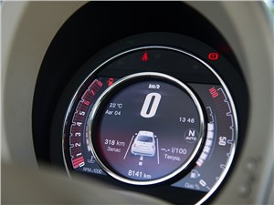 Fiat 500 2011 приборная панель
