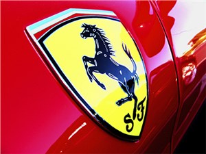 Новость про Ferrari - Ferrari привлек 893 млн долларов в ходе IPO