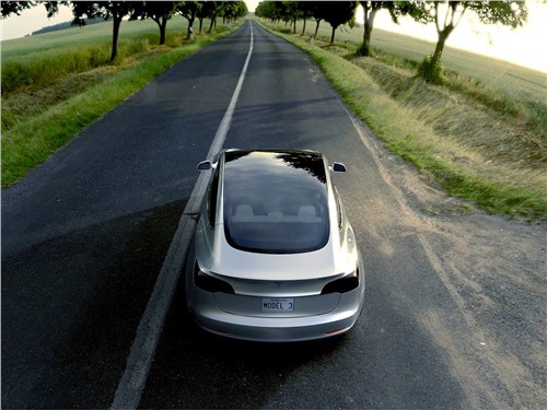 Новость про Tesla Motors - Tesla Model 3 concept 2016 вид сзади