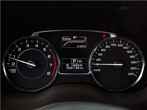 Subaru Forester 2016 приборная панель