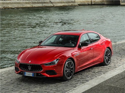 Maserati озвучила дату премьеры своего первого гибрида