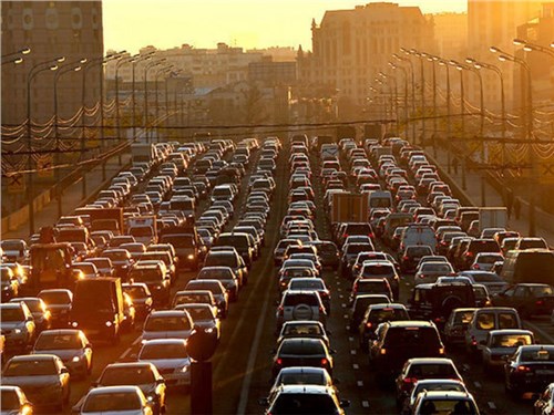 Власти прогнозируют десятибалльные пробки на сентябрь