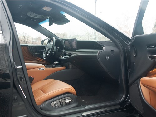 Lexus LS 500 (2021) кресла