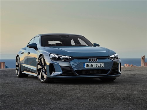Новость про Audi - Audi будет электрифицировать свои спорткары, но не так, как все