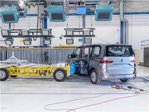 Volkswagen Multivan new отлично отработал в «ударных» дисциплинах и установил классовый рекорд по степени оснащенности «умными» системами безопасности
