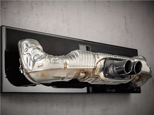 Новость про Porsche - Porsche начала создавать акустические системы из глушителей