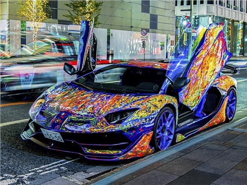 Lamborghini Aventador превратили в картину