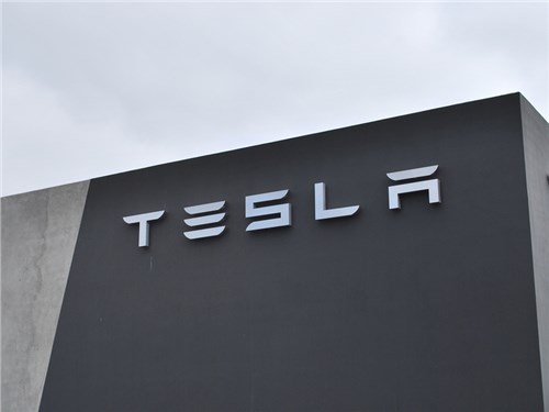 Tesla Motors отрицает обвинения NHTSA в сокрытии информации