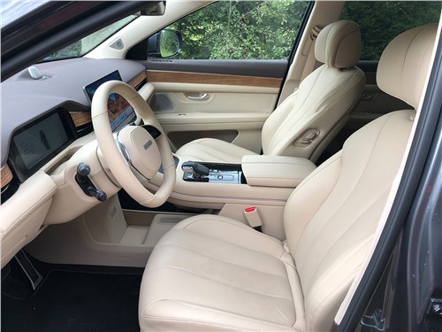 Aito Seres M7 (2023) передние кресла