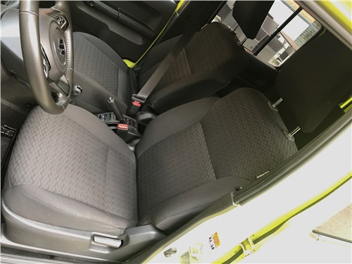 Предпросмотр suzuki jimny nomad (2024) передние кресла