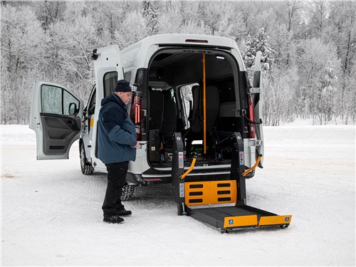 ENA Auto Kapitan-С «Социальное такси» | вид сзади