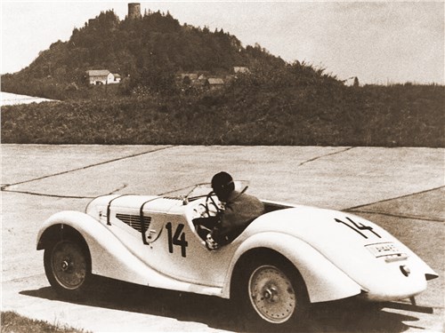 Дебют BMW 328 состоялся в гонке Айфель 1936 года. И сразу победа! 