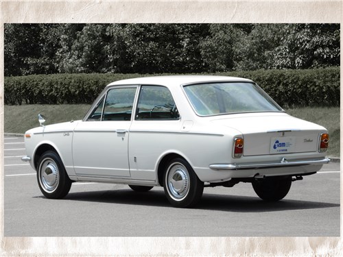 Corolla E10 ввела в Японии европейскую моду на задние фонари оранжевого цвета