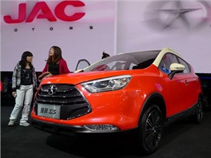 На российский рынок выйдет три новых модели китайской марки JAC