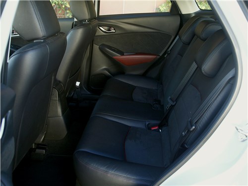 Mazda CX-3 2015 задний диван