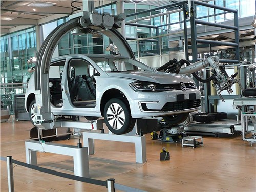 Новость про Volkswagen - Volkswagen не будет возобновлять производство автомобилей в России