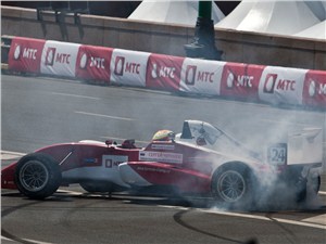 В Москве прошло юбилейное шоу Moscow City Racing 2012