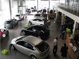 Российский авторынок в августе упал на 19%