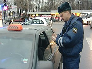 Штраф в 5 тыс. рублей нелегальному таксисту не страшен