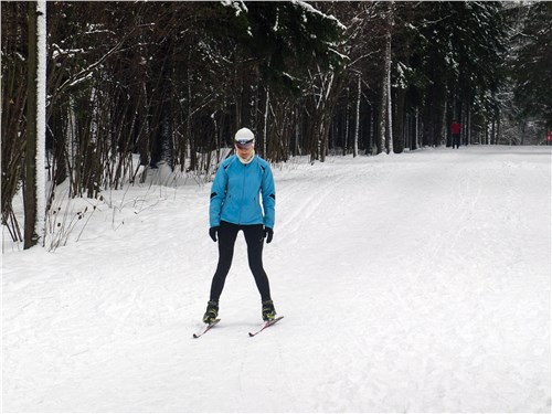 Лыжная прогулка по парку в Одинцово действует умиротворяюще