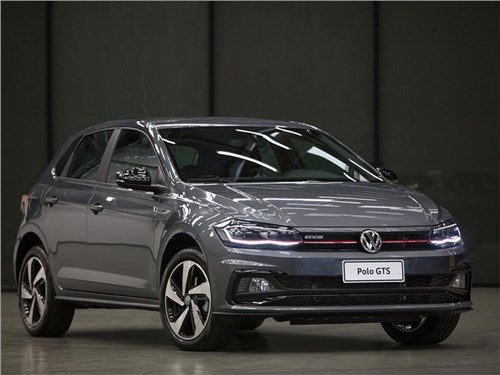 Новый седан VW Polo «зарядили»