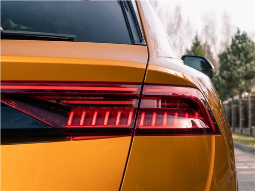 Audi Q8 2019 задний фонарь