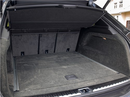 Bentley Bentayga (2021) багажное отделение