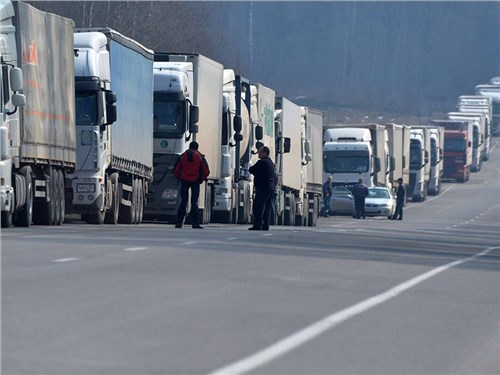 В Европейские страны перестали пускать российский транспорт