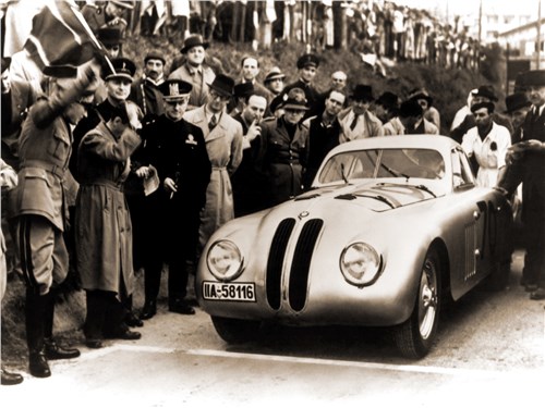 Cinderella, BMW 328 c кузовом купе от итальянского ателье Touring, победитель гонки Mille Miglia 1940 года в абсолютном зачете