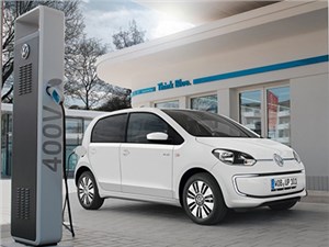 Владельцам электрокаров Volkswagen e-up! для дальних путешествий будут одалживать машины с ДВС