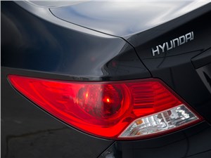 Hyundai Solaris 2012 задний фонарь