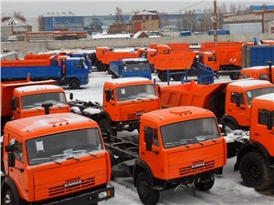 Российский рынок грузовых автомобилей продолжает падать