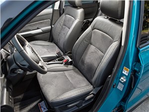 Suzuki Vitara 2015 передние кресла