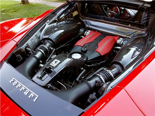 Ferrari 488 GTB 2016 двигатель