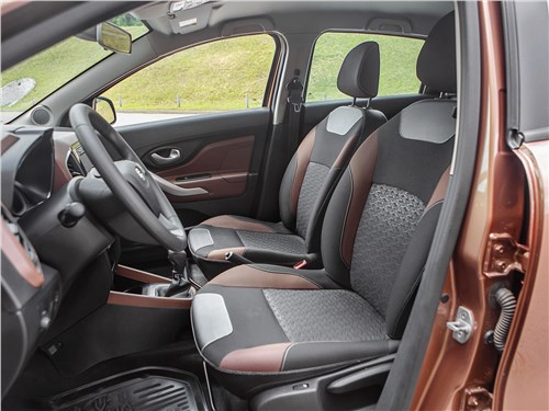 Lada XRay 2015 передние кресла