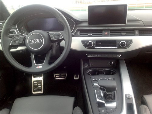 Audi A4 2016 салон