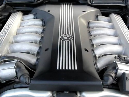 Новость про BMW - Автомобили BMW «потеряют» двигатель V12