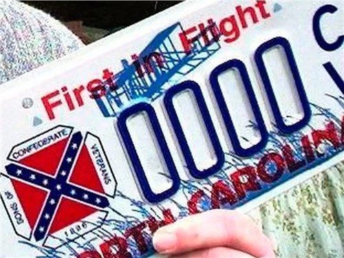 В США запретили флаг конфедератов на автомобильных номерах