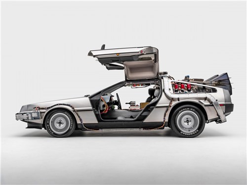 DeLorean DMC-12 из трилогии «Назад в будущее»