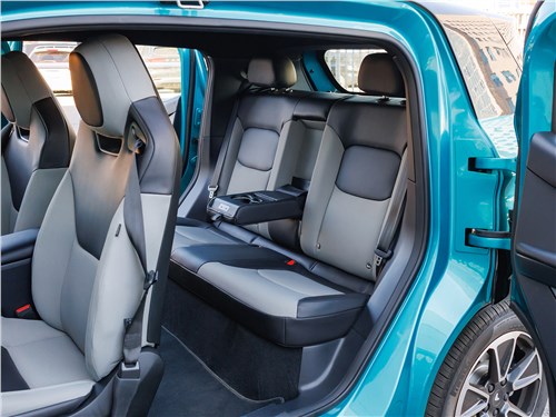 Предпросмотр атом 01 (2026) салон