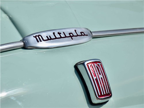 Шильдик Multipla красовался на оригинальном передке, тогда как на «корме» — Fiat 600 