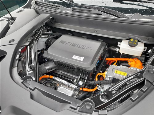 Предпросмотр evolute i-space 4x4 (2026) моторный отсек